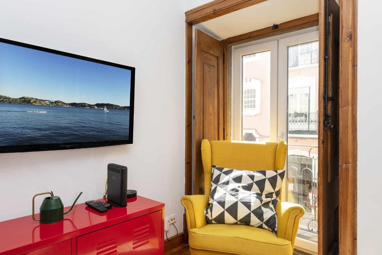 Typical Portuguese Apartment In Sao Bento Lisboa Extérieur photo