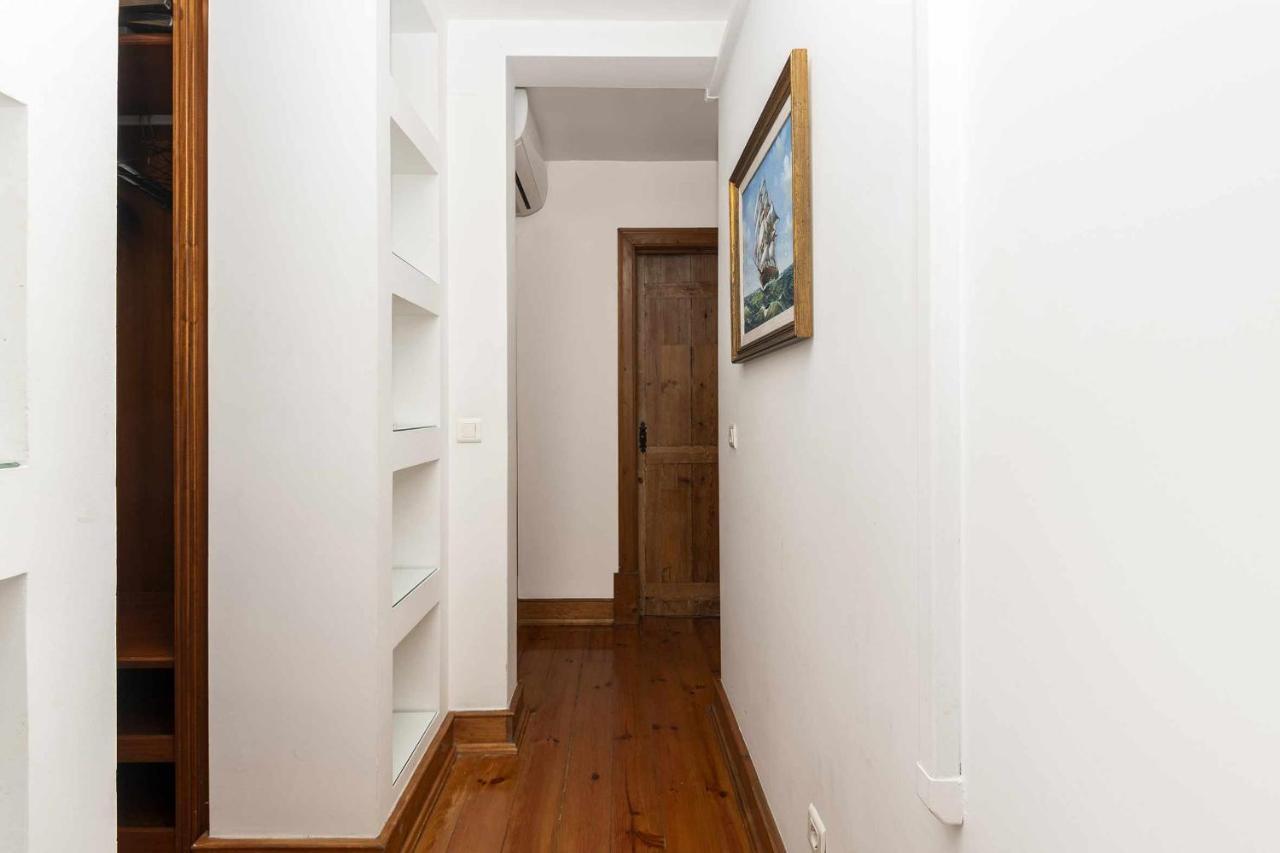 Typical Portuguese Apartment In Sao Bento Lisboa Extérieur photo
